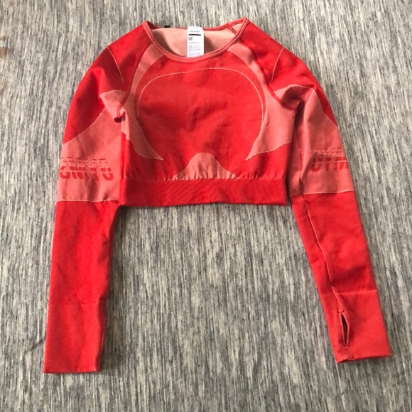 Gymshark Tops - Gym Shark long sleeve crop top